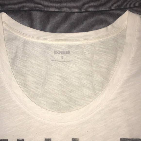 White swoop graphic tee - Picture 2 of 3